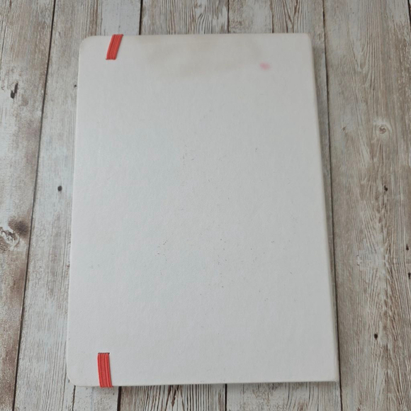 Michael Kors White Notebook - Picture 5 of 7